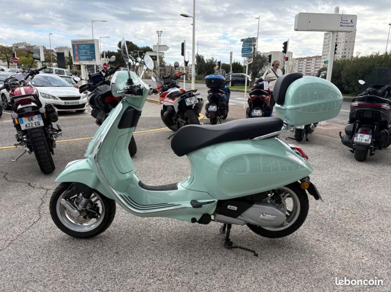 VESPA PRIMAVERA 125 IGET 2025 ETAT NEUF 410 KMS